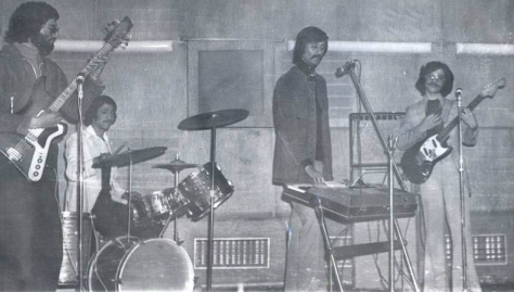 فرید بختیاری,ظاهر هویدا,حیدر هنر یار وعزیز عمر در تالار رادیو کابل 1977